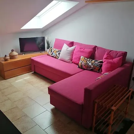 Jozef House * グラード